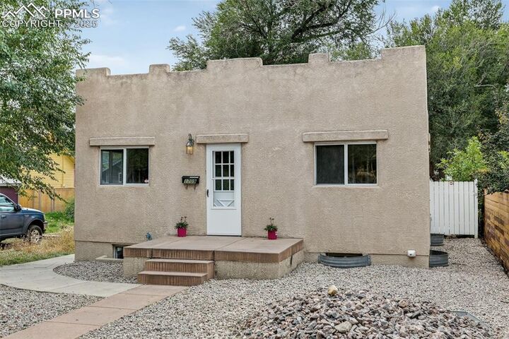 Property Photo:  1709 W Pikes Peak Avenue  CO 80904 