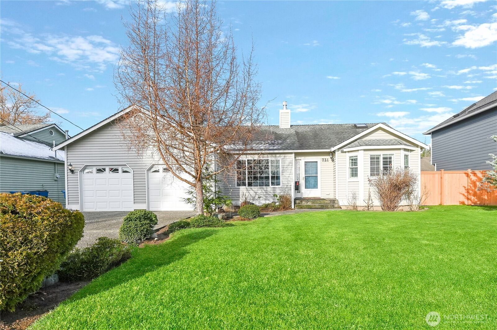 Property Photo:  721  Fir Avenue  WA 98294 