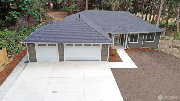 Property Photo:  2802  Park Drive  WA 98282 