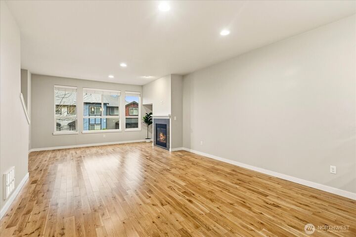 Property Photo:  16526  1st Park SE  WA 98012 