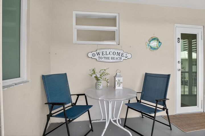 Property Photo: 930 Osceola Drive 8 FL 33432