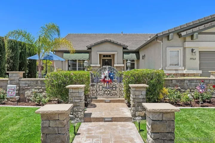 Property Photo:  39563 Freemark Abbey  CA 92563 