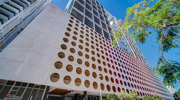 Property Photo:  55 SE 6th St 2700  FL 33131 