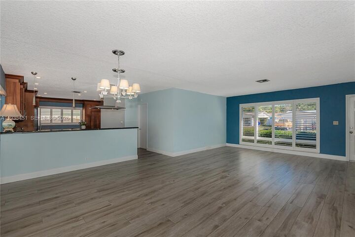 Property Photo:  1551 SE 24th Ave  FL 33062 