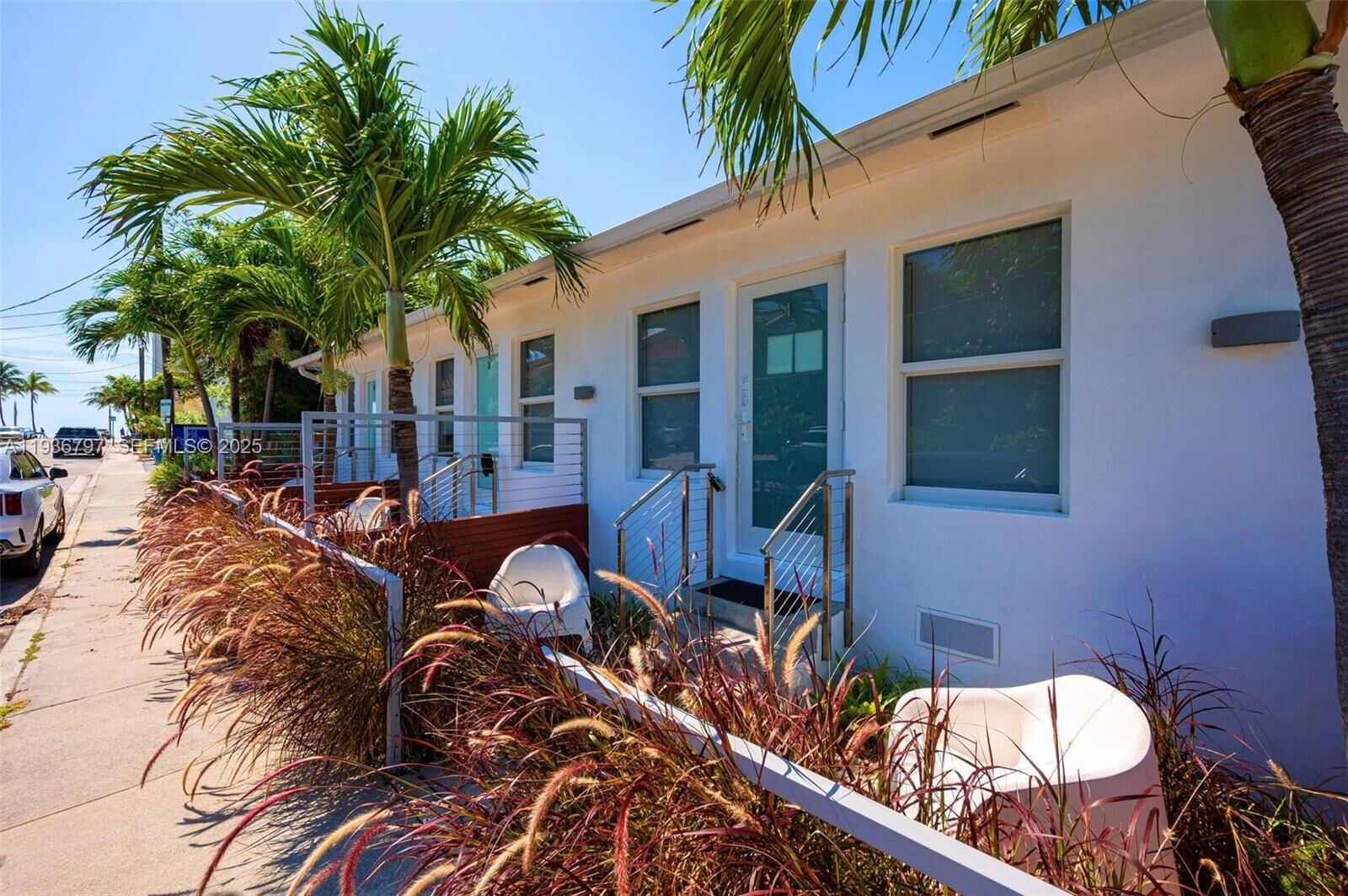 Property Photo: 334 Oregon St FL 33019