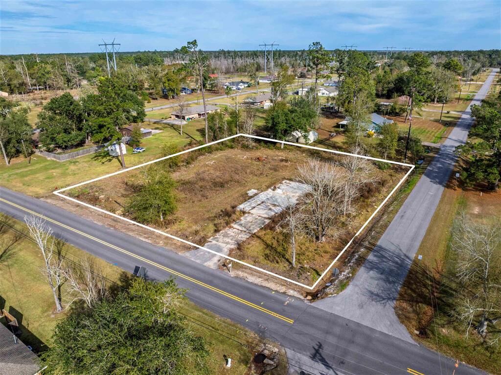 Property Photo:  422 Debra Lane  LA 70611 