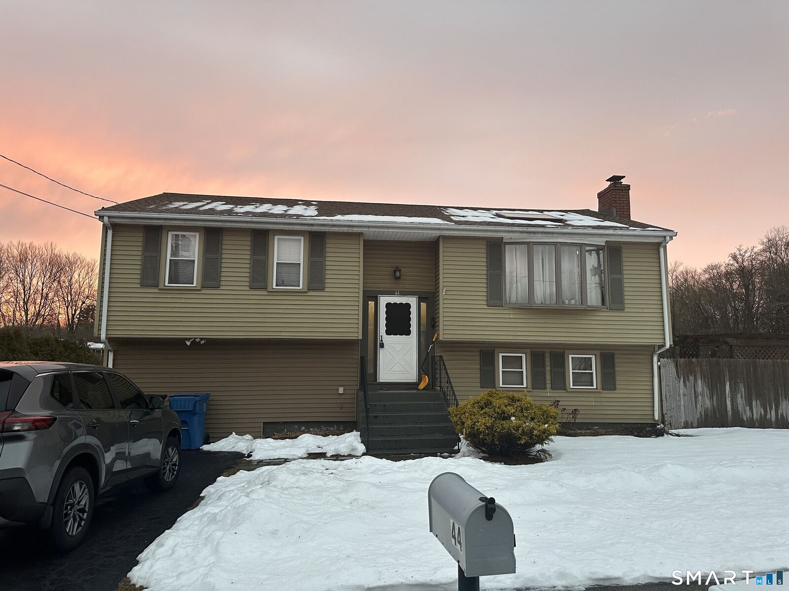 Property Photo:  44 Briar Patch Drive  CT 06037 