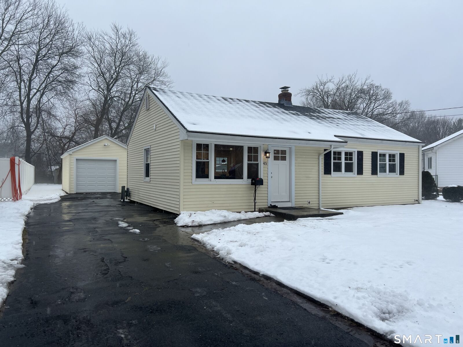 Property Photo: 45 Montague Circle CT 06118