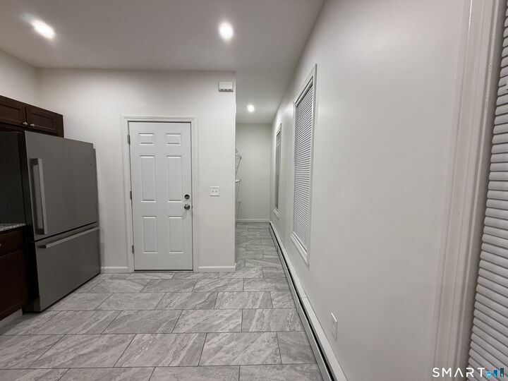 Property Photo:  53 Mahl Avenue  CT 06120 