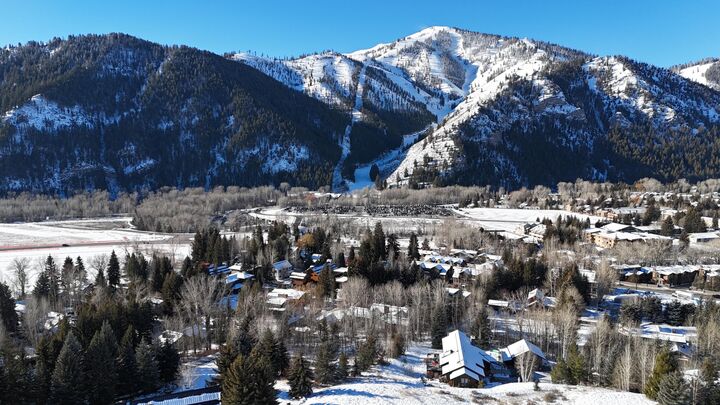 Property Photo:  205 Jade St  ID 83340 