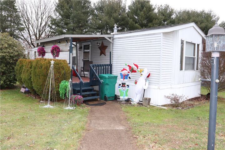 Property Photo:  26 Landis Ave  PA 16066 
