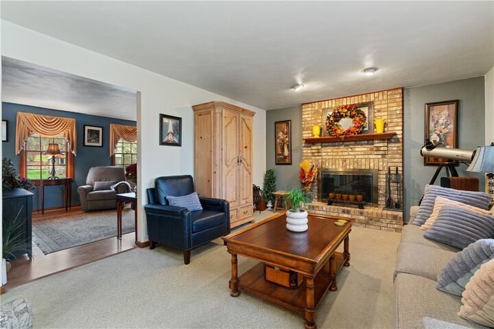 Property Photo:  14 Autumnwood Ct  PA 15239 