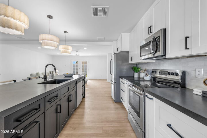 Property Photo:  7415 E Holly Street  AZ 85257 