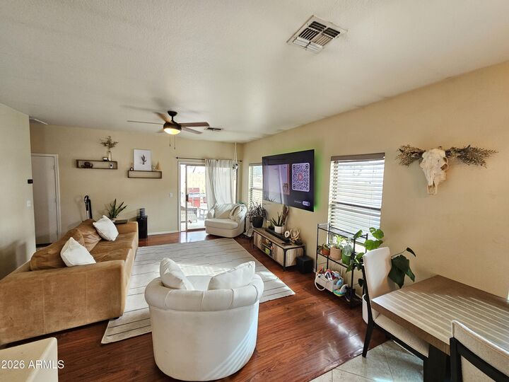 Property Photo:  1325 S Mosley Court  AZ 85286 