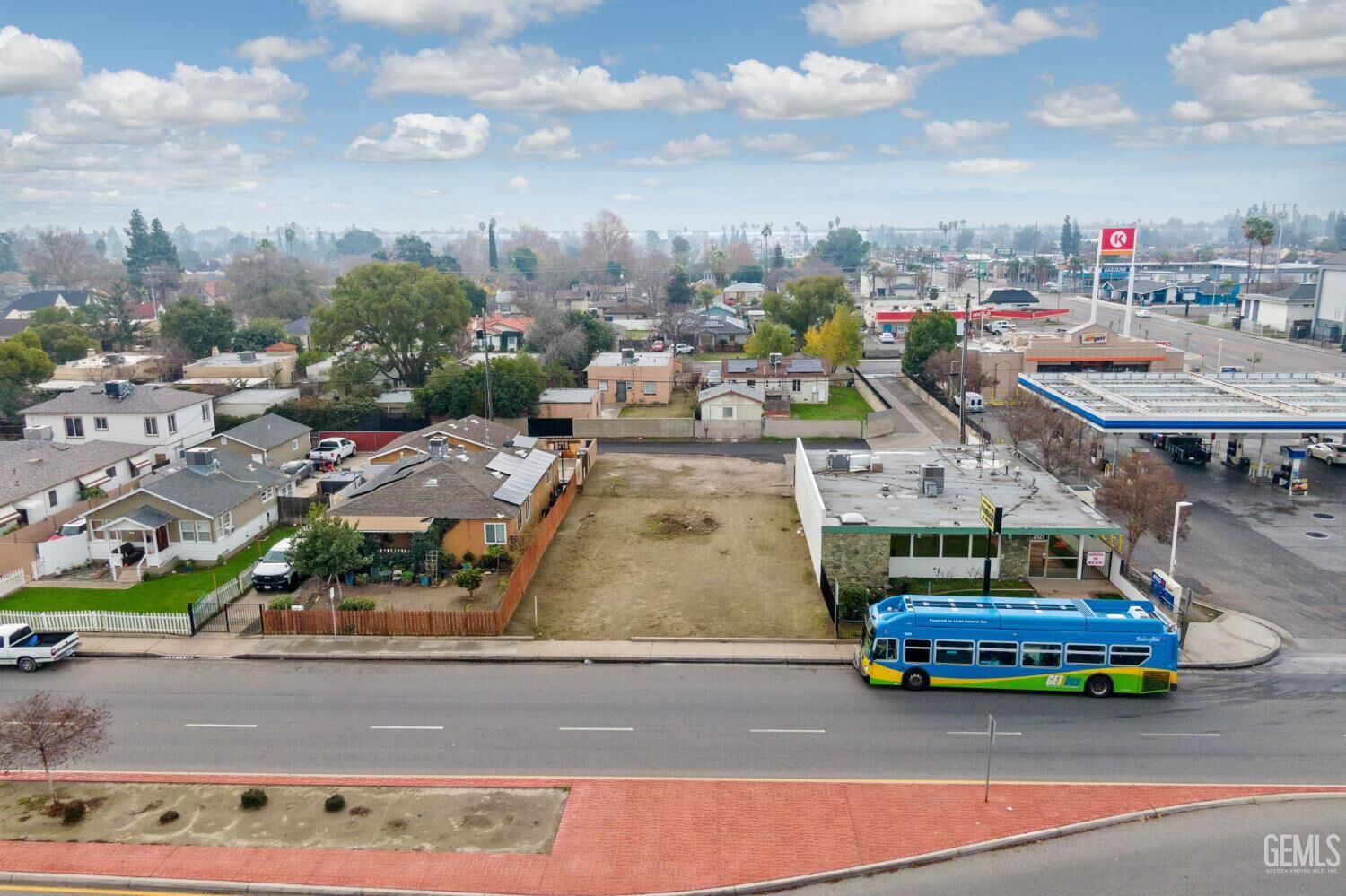 Property Photo:  3109 California Avenue  CA 93304 