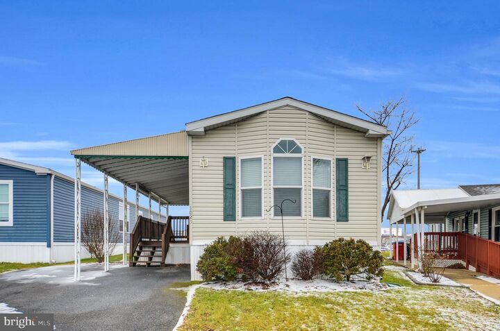 Property Photo: 1025 Yarrow Avenue PA 19605