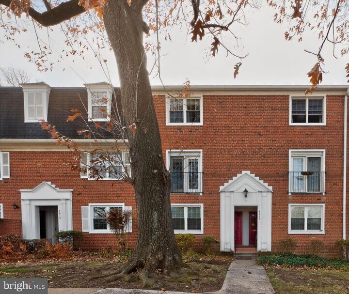 Property Photo:  4617 28th Road B S B  VA 22206 