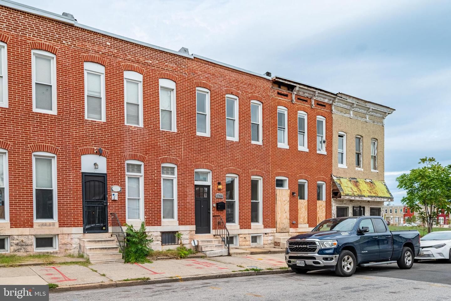 Property Photo:  1706 E Federal Street  MD 21213 