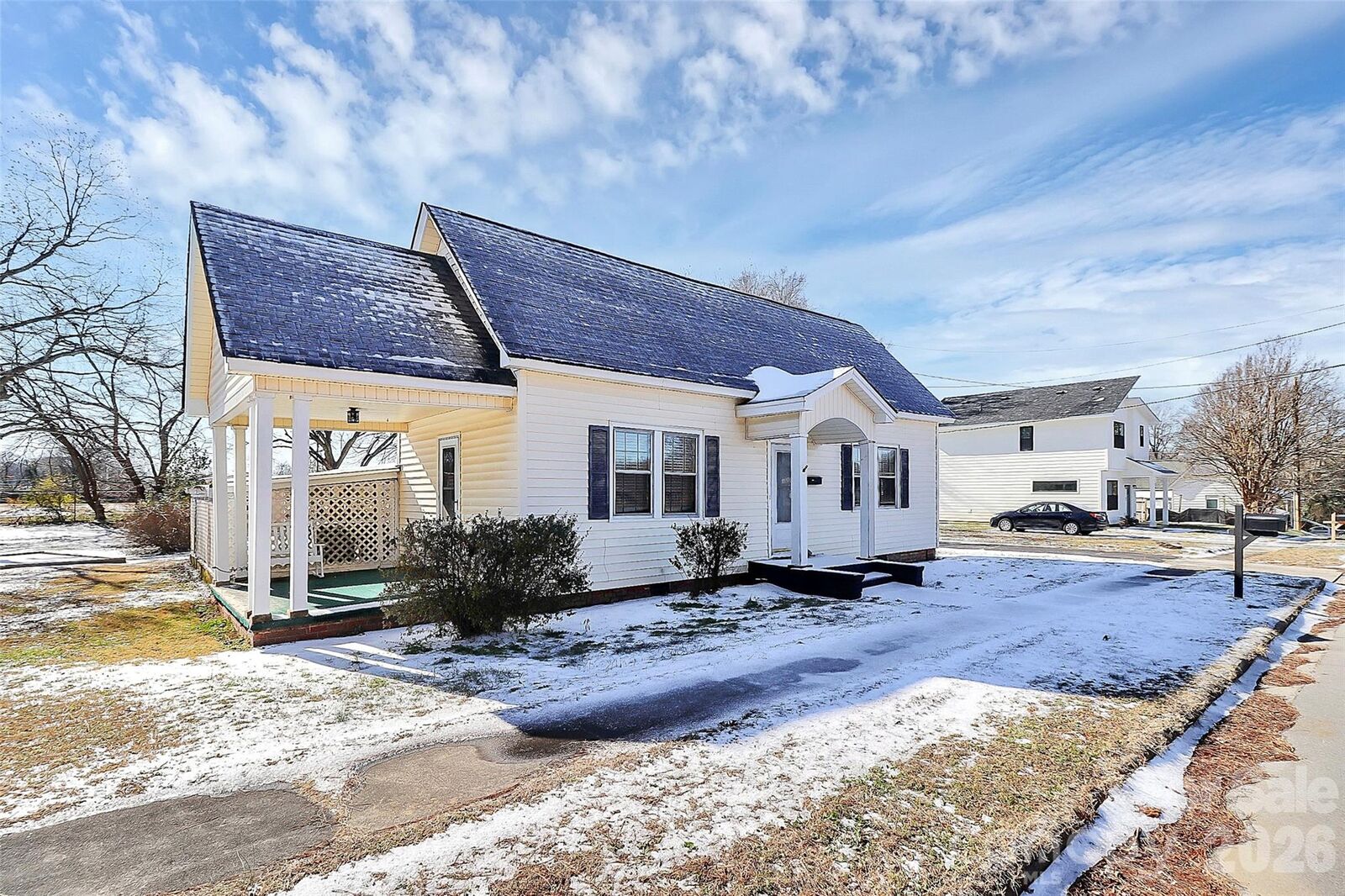 Property Photo: 1609 School Avenue NC 28052