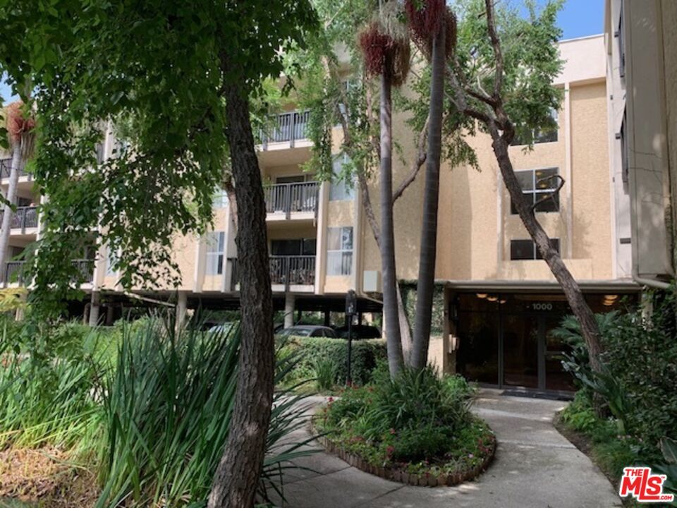 Property Photo:  1115 Raintree Cir  CA 90230 