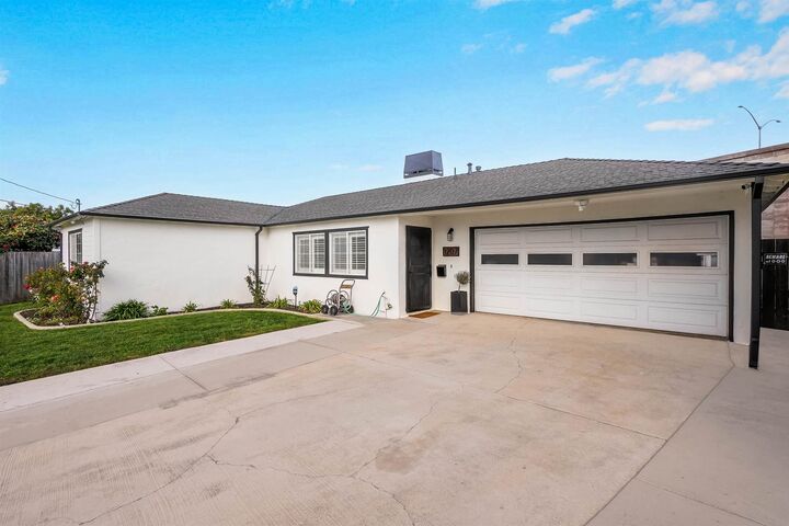 Property Photo:  1207 Amherst Ct  CA 94579 