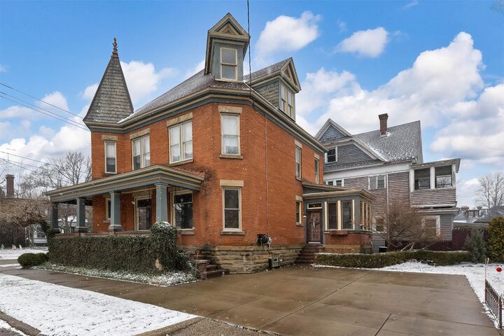 Property Photo: 629 Cherry Street PA 16502