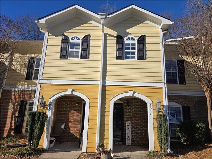Property Photo:  1014 Summer Place  GA 30071 