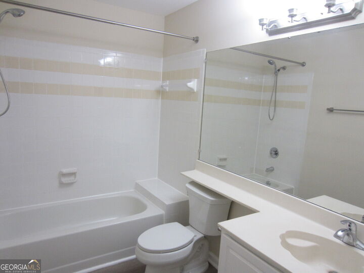 Property Photo: 4036 Oak Glenn Drive GA 30096