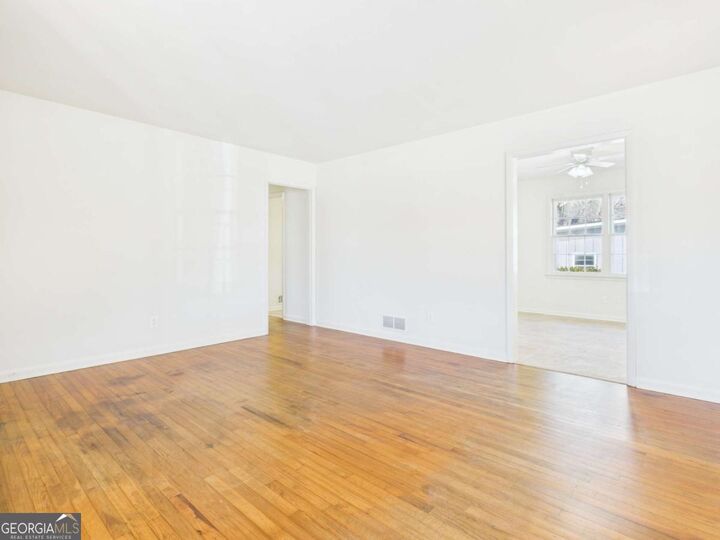 Property Photo:  1960 Hog Mountain Road  GA 30677 