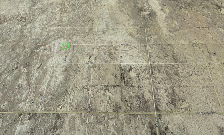 Property Photo:  Vic Avenue D4  &Amp 43rd St East  CA 93535 