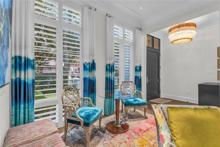 Property Photo:  637 N Park Avenue  FL 32789 