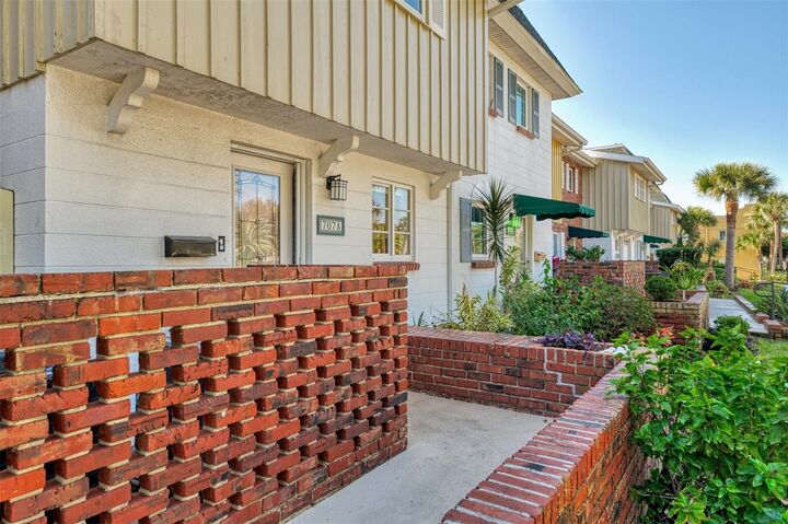 Property Photo: 707 W Venice Avenue 707A FL 34285