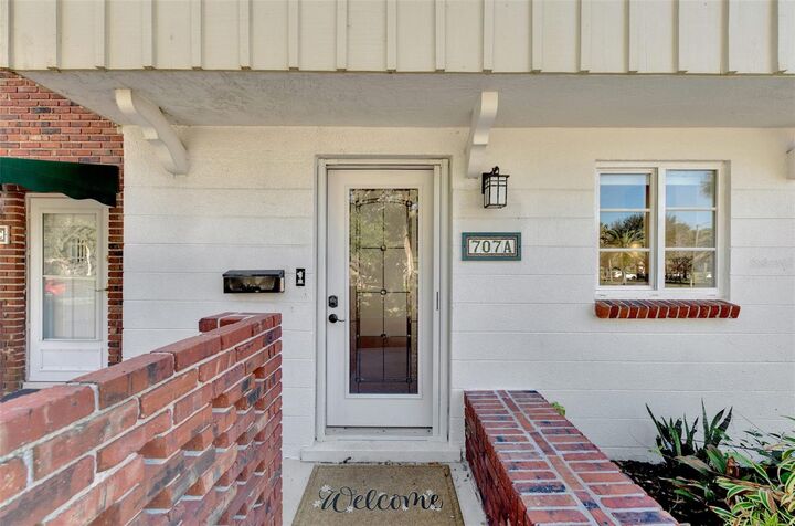 Property Photo:  707 W Venice Avenue 707A  FL 34285 