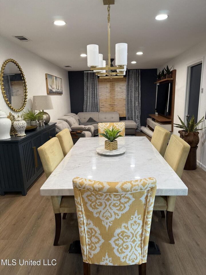 Property Photo:  625 Susan Circle  MS 39553 