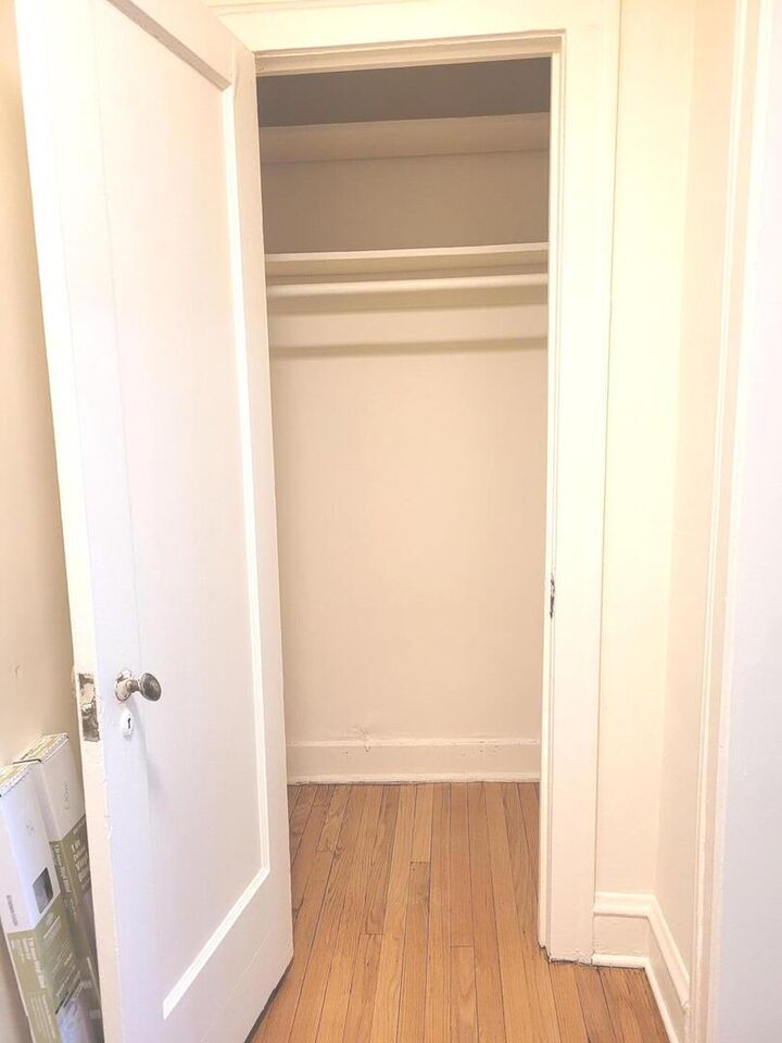 Property Photo: 2336 E 68th Street 2 IL 60649