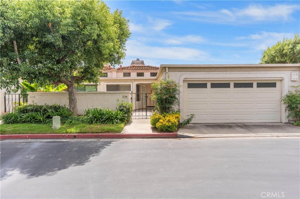 Property Photo: 27766 Alfabia CA 92692