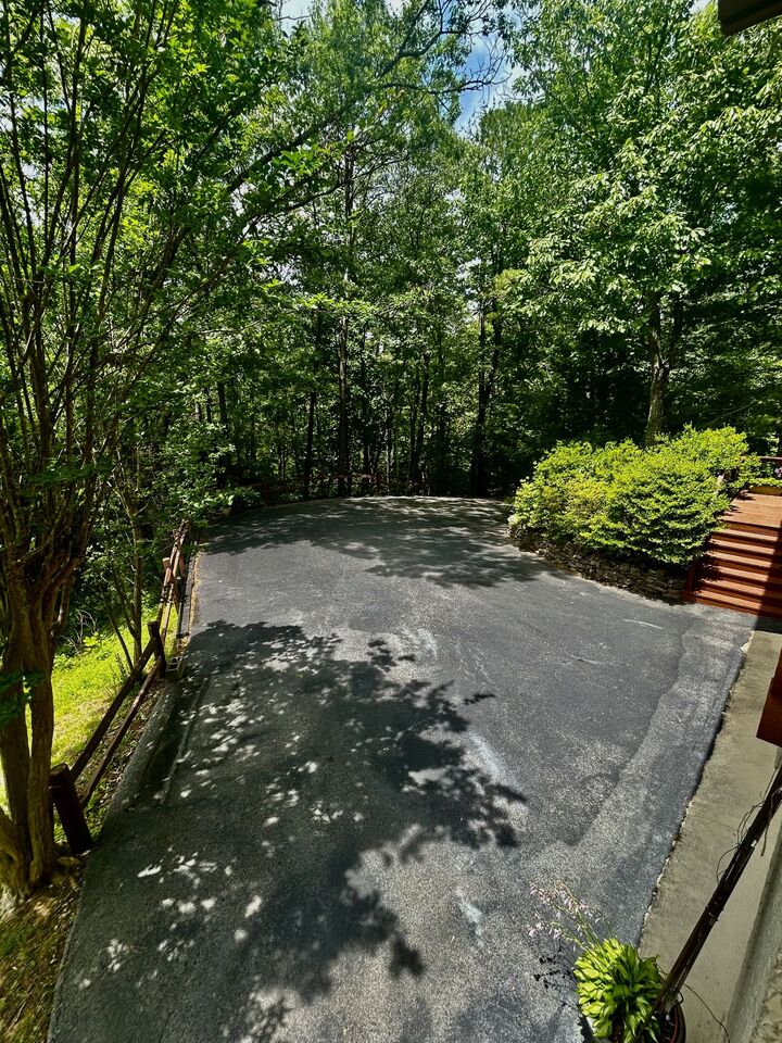 Property Photo:  549 Geneva Ln  TN 37738 