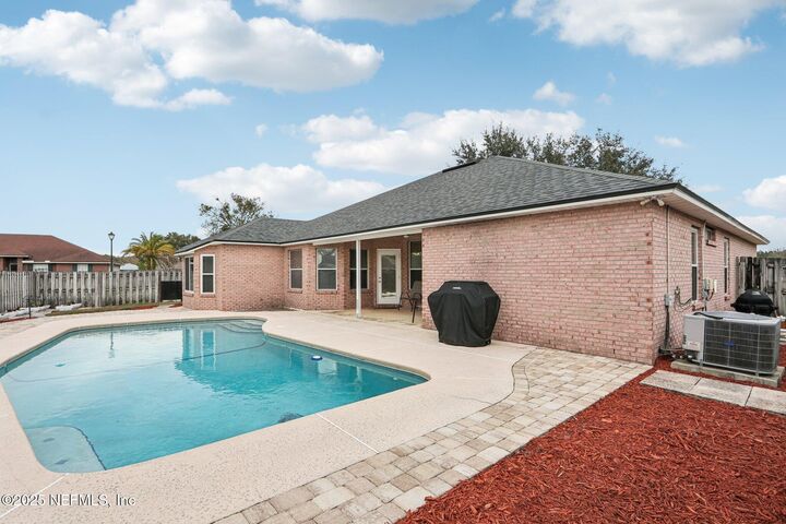 Property Photo: 2390 Mallory Hills Road FL 32221