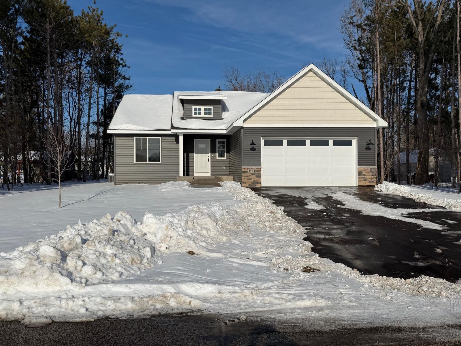 Property Photo:  1141 Pinewood Trail  WI 54017 