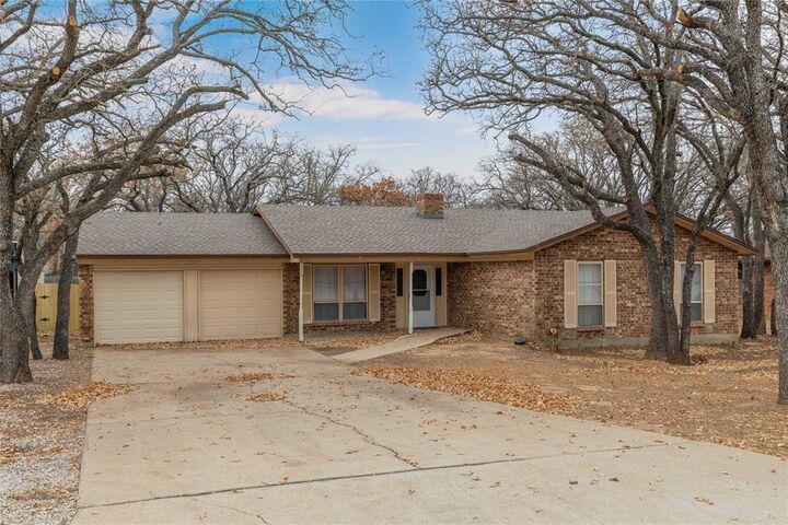 Property Photo: 499 Oakwood Drive TX 76448