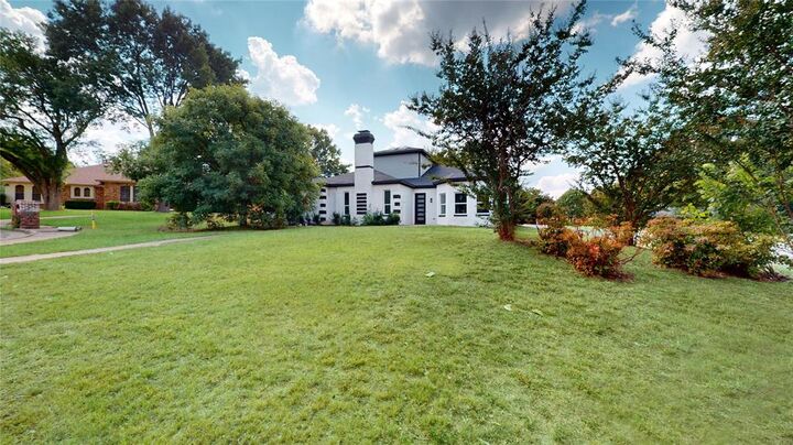 Property Photo:  1718 Beaver Creek Circle  TX 75137 