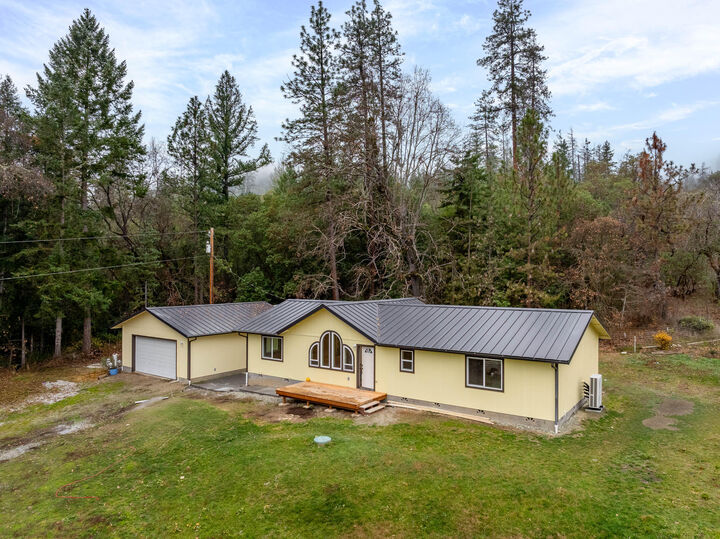 Property Photo:  600 Slagle Creek Road  OR 97527 