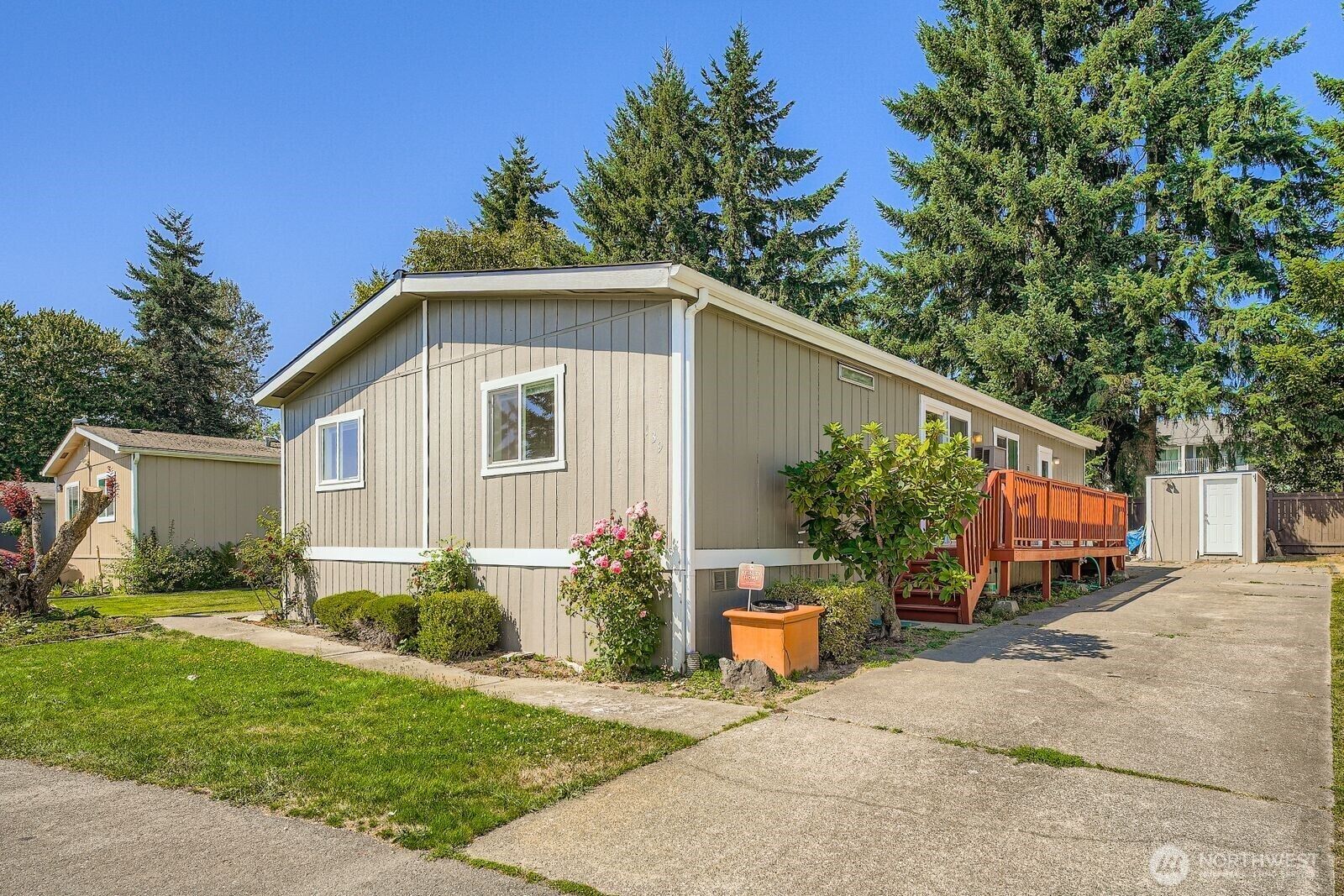 Property Photo:  31600  126th Avenue SE 139  WA 98002 