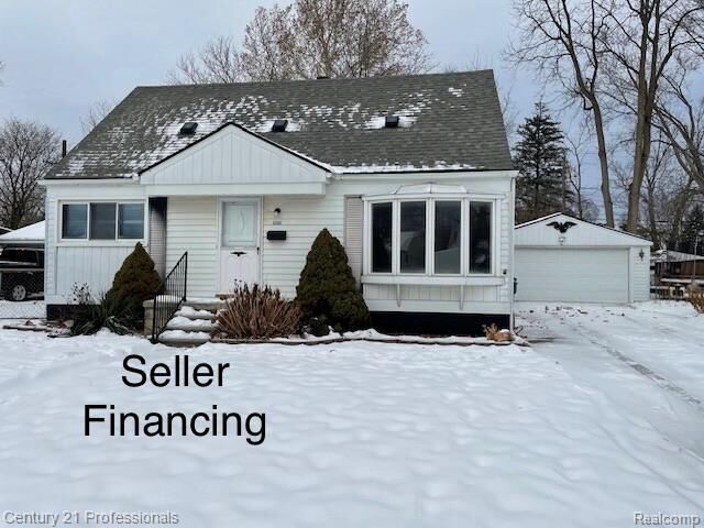 Property Photo: 32468 Rosslyn Avenue MI 48135