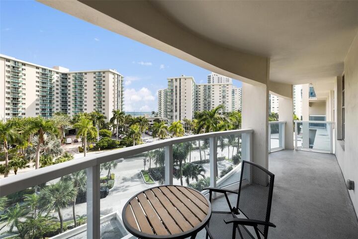 Property Photo: 3800 S Ocean Dr 516 FL 33019