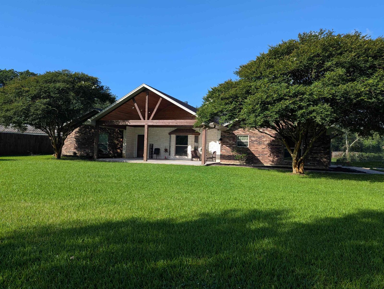 Property Photo: 1405 Turner Drive TX 77611