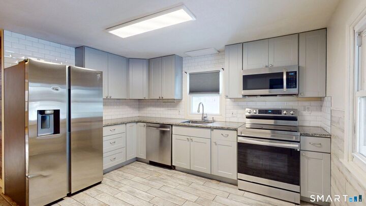 Property Photo:  44 Sharren Lane  CT 06082 