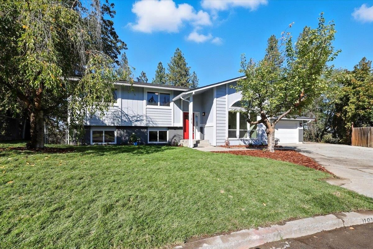 Property Photo:  11815 N King Arthur Ct  WA 99208 