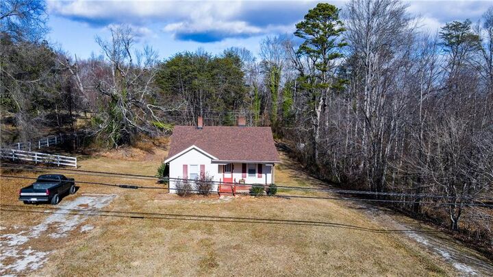 Property Photo:  2660 W Pine Street  NC 27040 