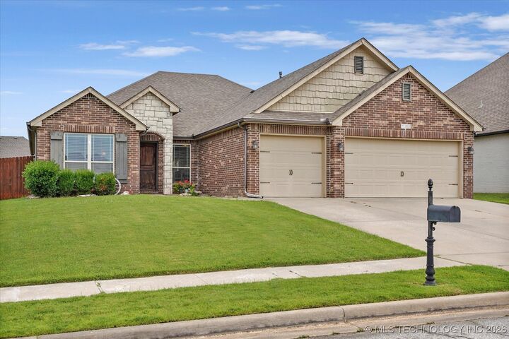 Property Photo:  7308 E Louisville Street  OK 74014 